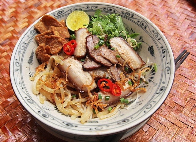 Khách Tây bình chọn 17 món ngon nhất phải nếm thử khi đến Việt Nam, cái tên cuối cùng gây bất ngờ nhất- Ảnh 15. Khách Tây bình chọn 17 món ngon nhất phải nếm thử khi đến Việt Nam, cái tên cuối cùng gây bất ngờ nhất- Ảnh 15.