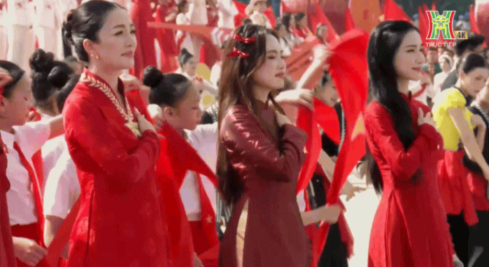 Hai nghệ sĩ trẻ vinh dự trình diễn từ Đại lễ A50 tới A80: Đây chính là “trai tài gái giỏi” được Tổ quốc tin tưởng!- Ảnh 1. Hai nghệ sĩ trẻ vinh dự trình diễn từ Đại lễ A50 tới A80: Đây chính là “trai tài gái giỏi” được Tổ quốc tin tưởng!- Ảnh 1.