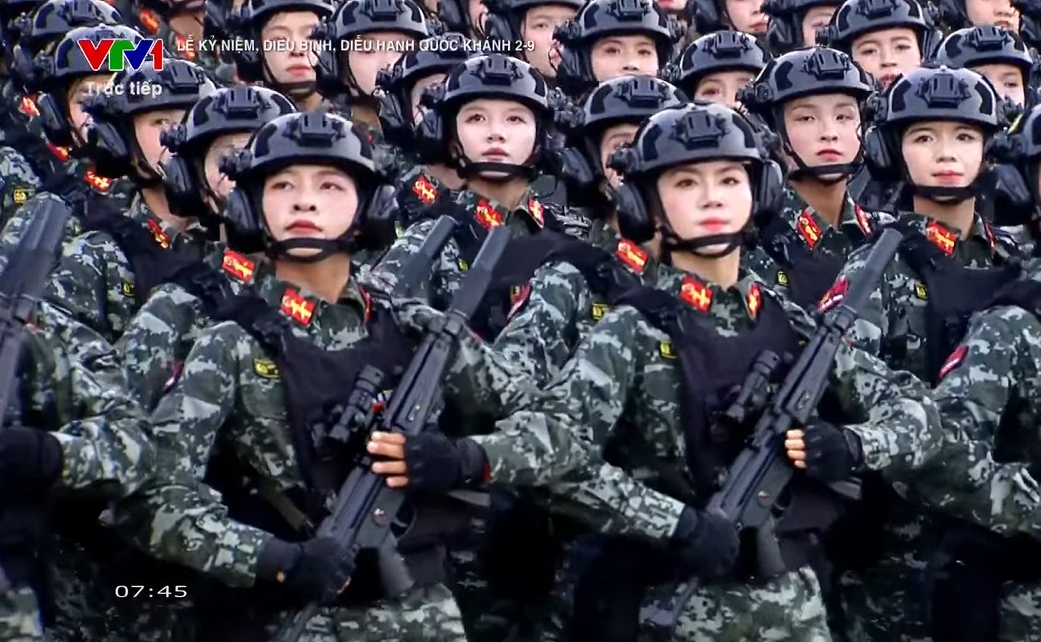 Lê Hoàng Hiệp, Ngô Lâm Phương, Phùng Thế Văn cùng những "trai tài, gái giỏi" lên TV sáng nay: Cap vội mà đẹp cỡ này...- Ảnh 4.