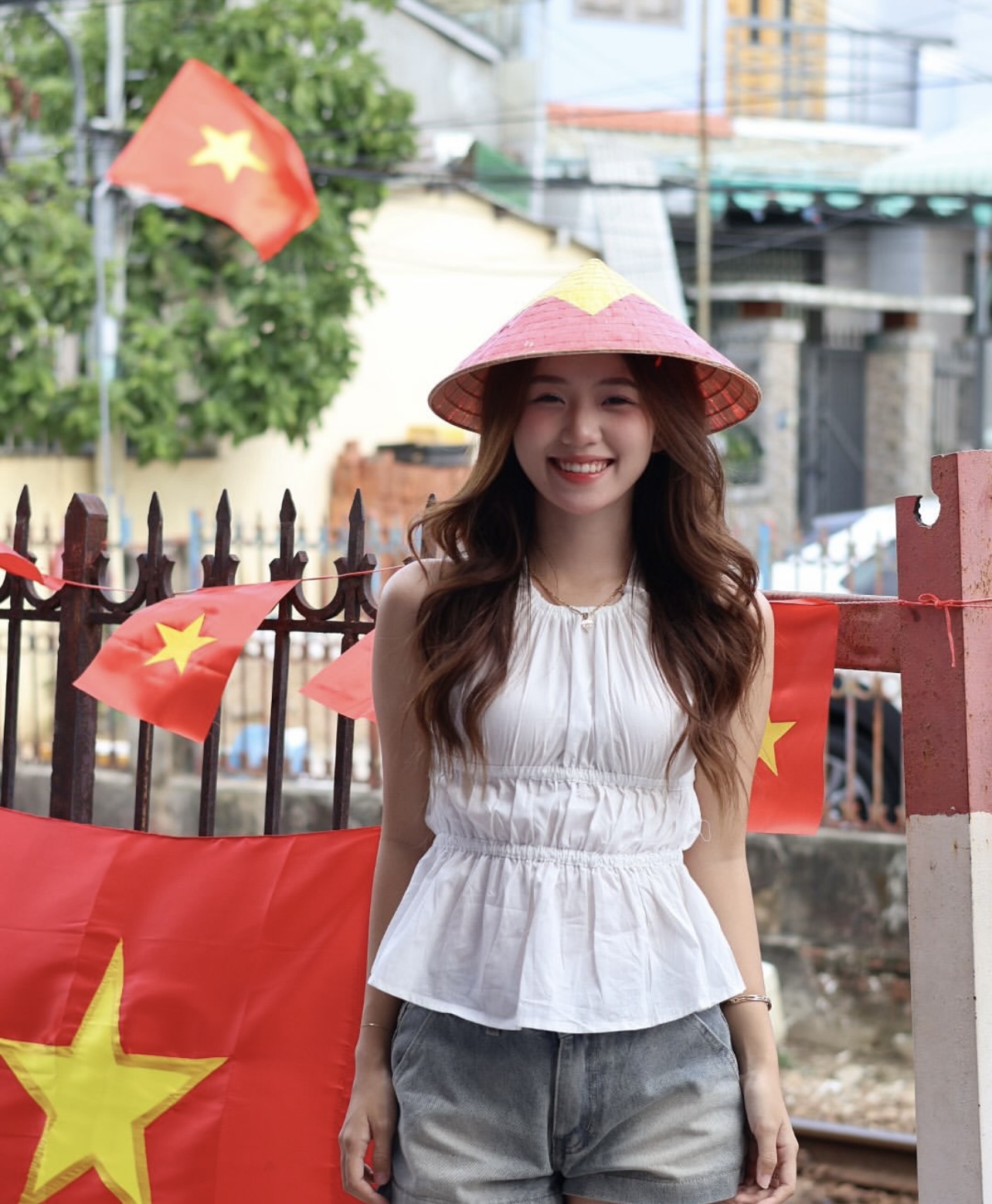 Giới trẻ vừa mặc đẹp vừa Yêu Nước, fandom Việt Nam đỉnh nhất không có nhì!- Ảnh 16.