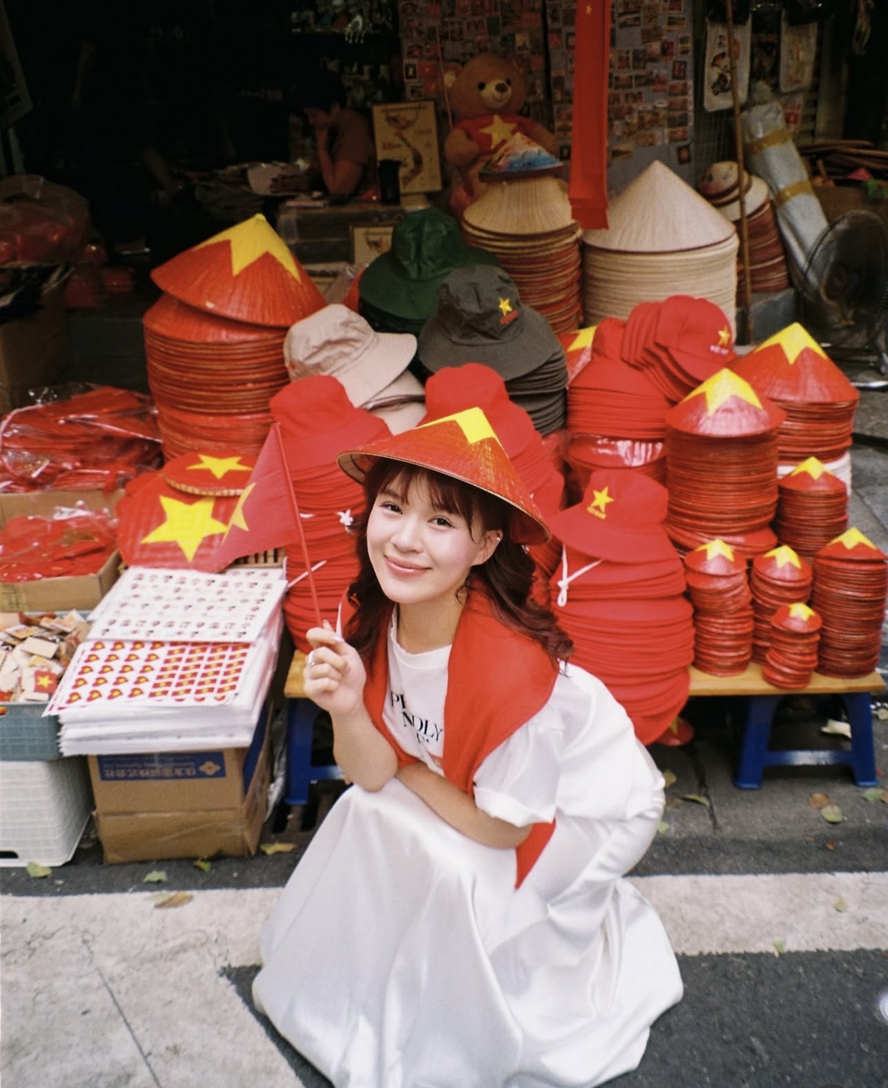 Giới trẻ vừa mặc đẹp vừa Yêu Nước, fandom Việt Nam đỉnh nhất không có nhì!- Ảnh 20.