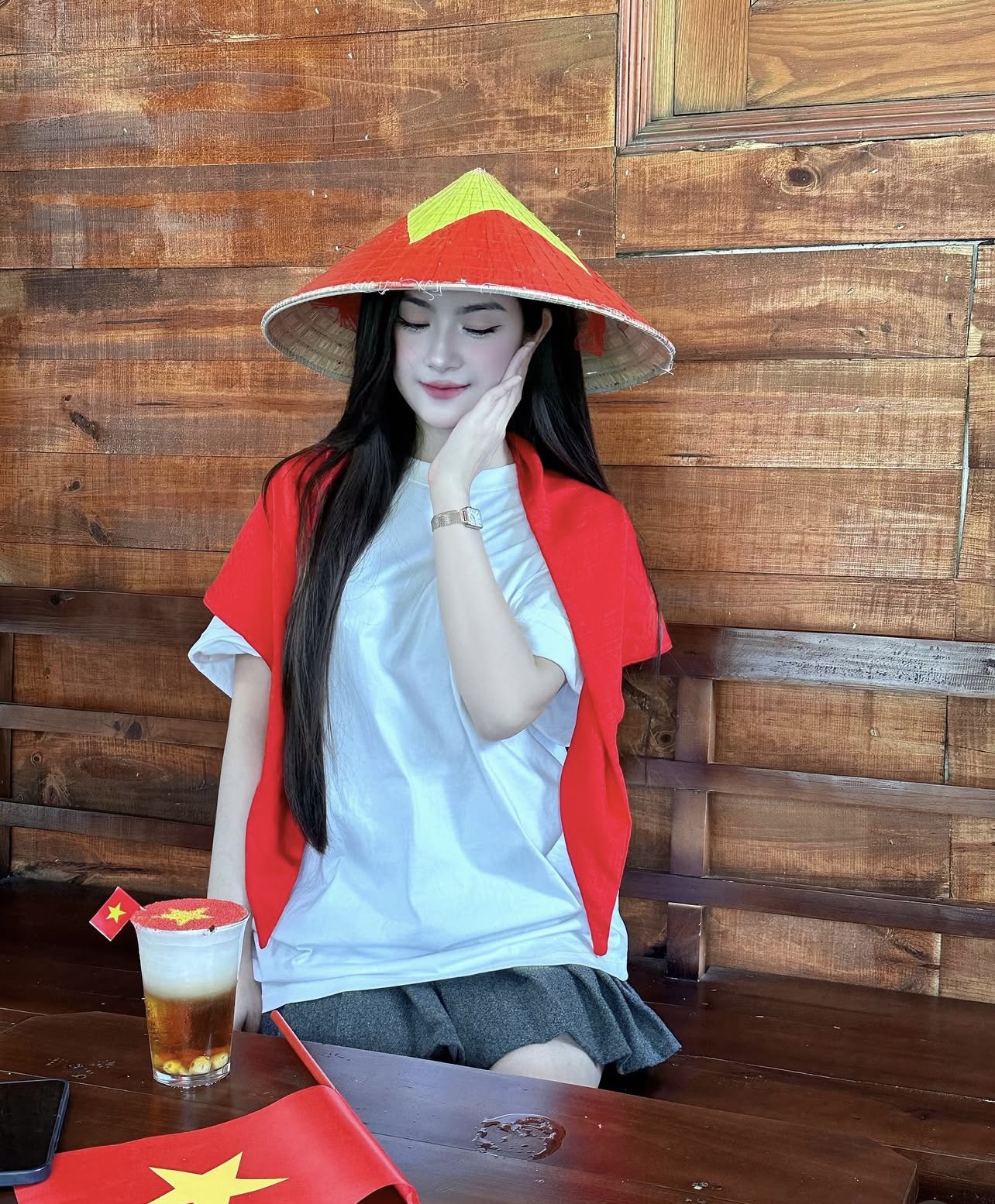 Giới trẻ vừa mặc đẹp vừa Yêu Nước, fandom Việt Nam đỉnh nhất không có nhì!- Ảnh 7.