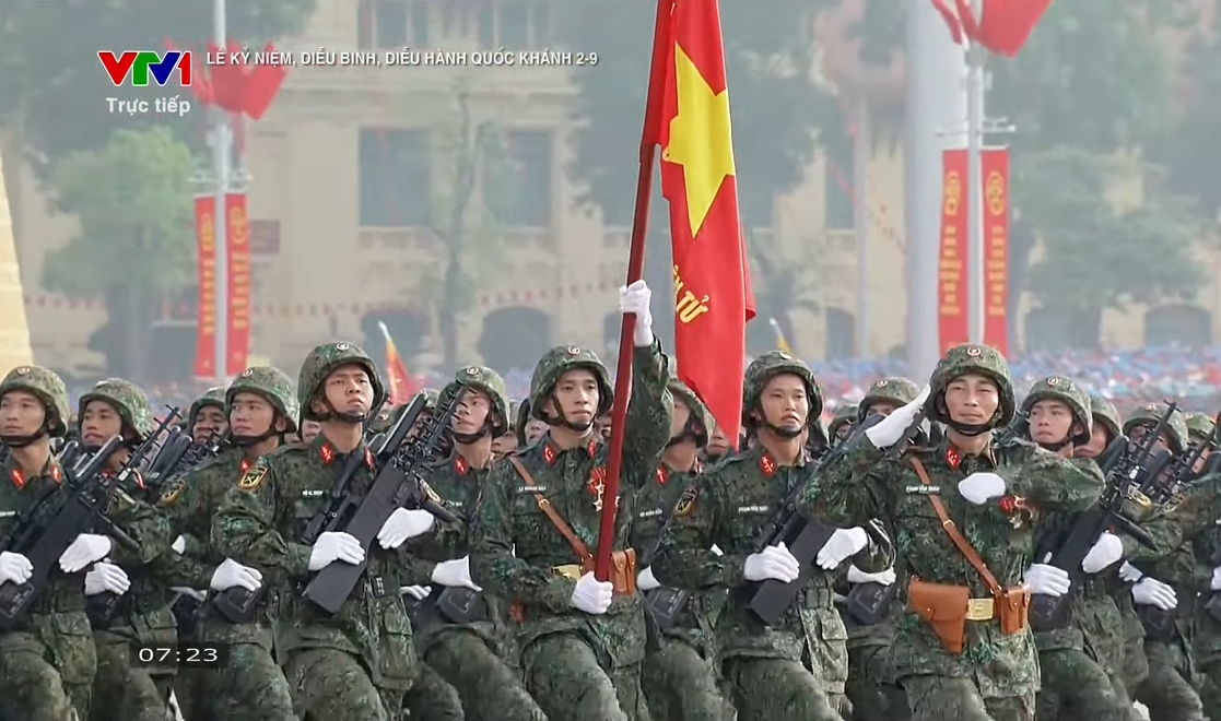 Lê Hoàng Hiệp, Ngô Lâm Phương, Phùng Thế Văn cùng những "trai tài, gái giỏi" lên TV sáng nay: Cap vội mà đẹp cỡ này...- Ảnh 1.