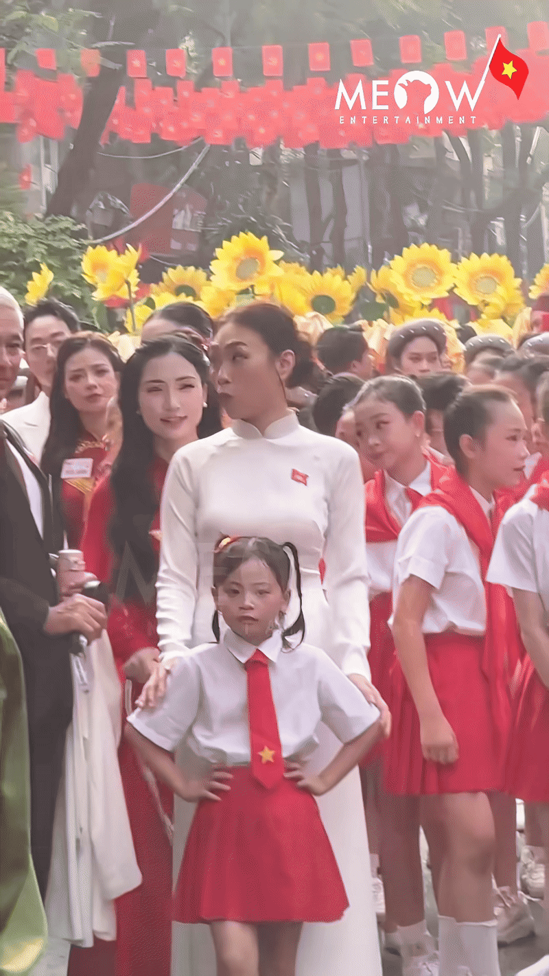 Mỹ Tâm trẻ đẹp vô cùng trong tà áo dài trắng, visual tuổi 44 không có gì phải chê- Ảnh 7. Mỹ Tâm trẻ đẹp vô cùng trong tà áo dài trắng, visual tuổi 44 không có gì phải chê- Ảnh 7.