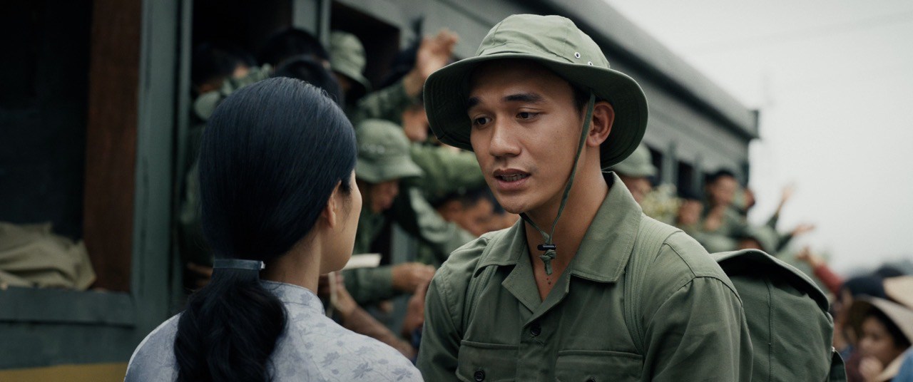 Chưa từng có trong lịch sử: Mưa Đỏ đạt doanh thu gần 55 tỷ một ngày, giữ kỷ lục khó ai có thể lật đổ- Ảnh 5. Chưa từng có trong lịch sử: Mưa Đỏ đạt doanh thu gần 55 tỷ một ngày, giữ kỷ lục khó ai có thể lật đổ- Ảnh 5.