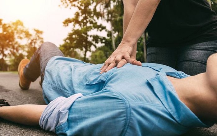 Có người bị đột quỵ khi đi tập và đây là lý do không ai nói cho bạn biết: 4 nhóm người này có nguy cơ cao hơn hẳn- Ảnh 2. Có người bị đột quỵ khi đi tập và đây là lý do không ai nói cho bạn biết: 4 nhóm người này có nguy cơ cao hơn hẳn- Ảnh 2.