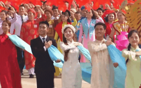 Sơn Tùng - MONO gây sốt trong cùng 1 buổi sáng: Em cười tươi rói diễu hành, anh viral MXH với 2 bức ảnh!- Ảnh 3. Sơn Tùng - MONO gây sốt trong cùng 1 buổi sáng: Em cười tươi rói diễu hành, anh viral MXH với 2 bức ảnh!- Ảnh 3.