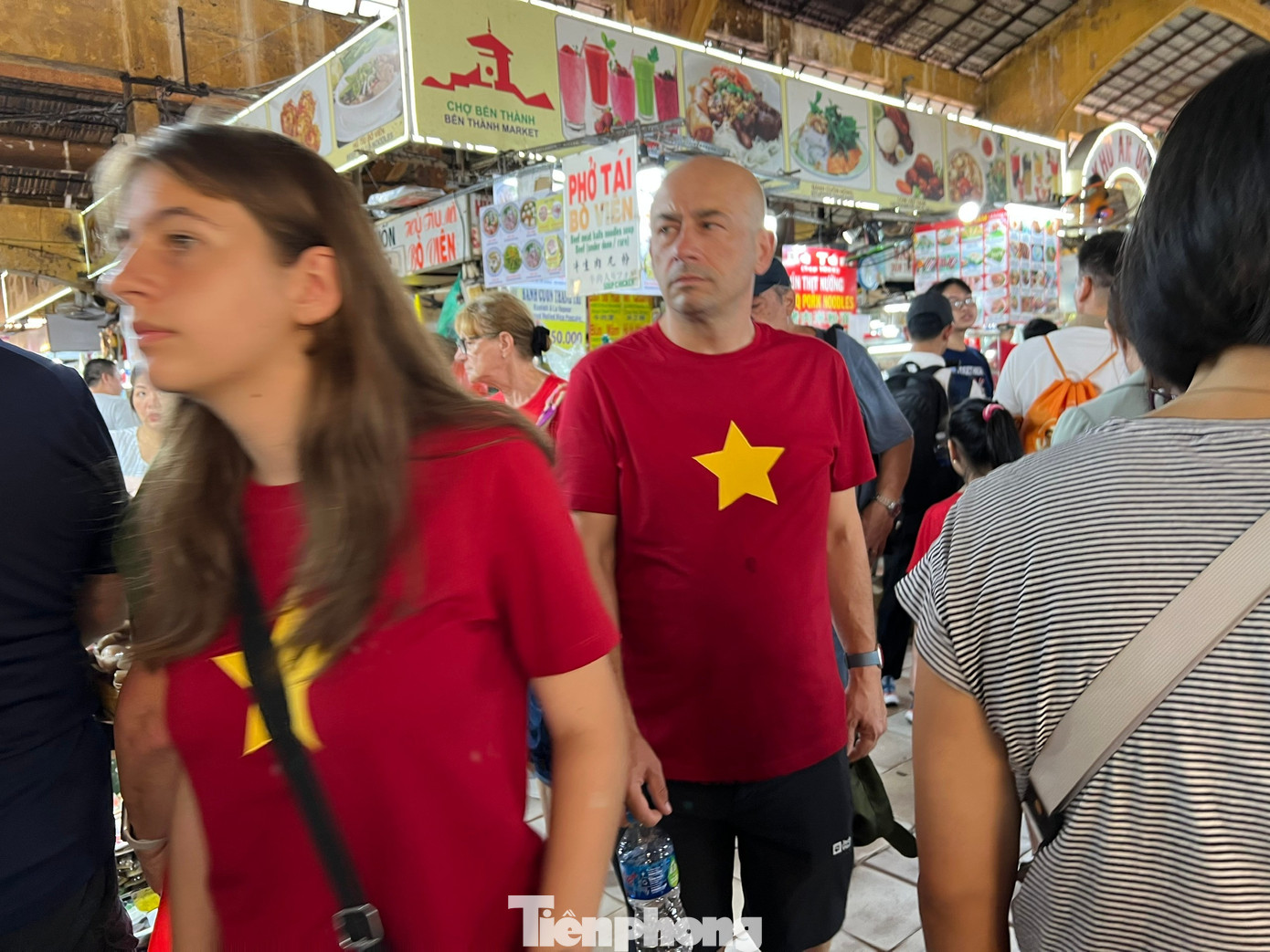 Cảnh trái ngược ở 'thiên đường mua sắm' Sài thành: Chỗ chen chân, nơi vắng lặng- Ảnh 6. Cảnh trái ngược ở 'thiên đường mua sắm' Sài thành: Chỗ chen chân, nơi vắng lặng- Ảnh 6.