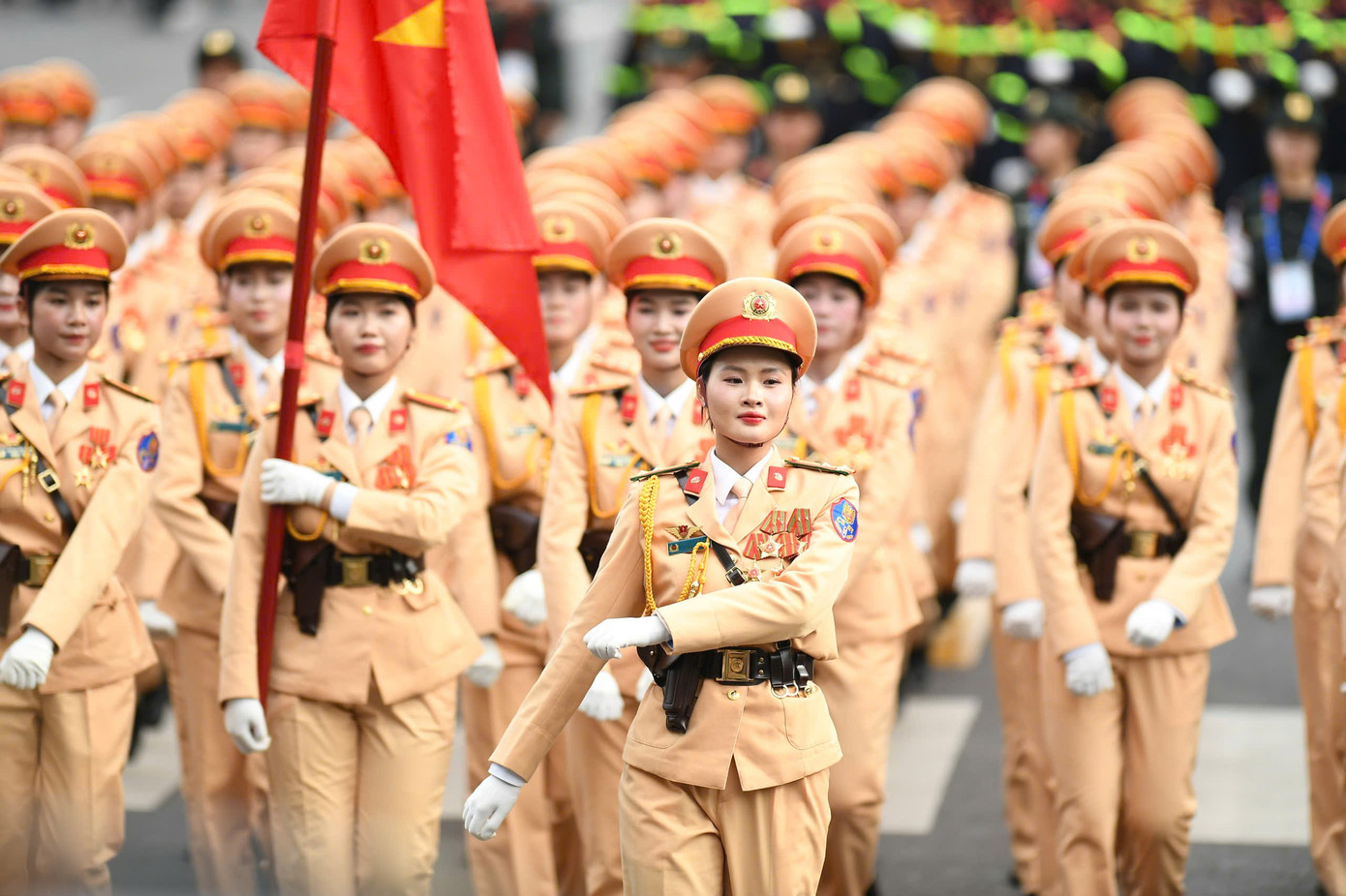 Những 'bông hồng thép' trong lễ diễu binh trên Quảng trường Ba Đình- Ảnh 12. Những 'bông hồng thép' trong lễ diễu binh trên Quảng trường Ba Đình- Ảnh 12.