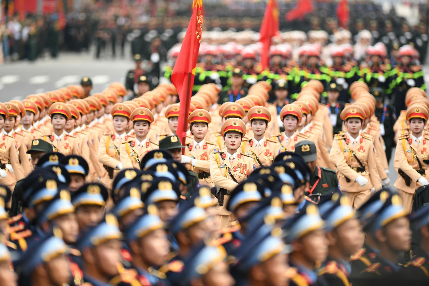 Những 'bông hồng thép' trong lễ diễu binh trên Quảng trường Ba Đình- Ảnh 11. Những 'bông hồng thép' trong lễ diễu binh trên Quảng trường Ba Đình- Ảnh 11.