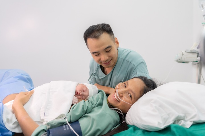 Hoa hậu H'Hen Niê sinh con gái đầu lòng- Ảnh 2. Hoa hậu H'Hen Niê sinh con gái đầu lòng- Ảnh 2.