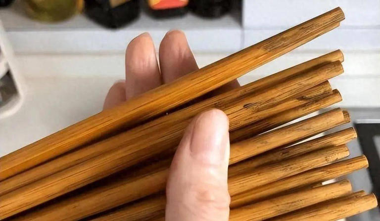 Tiết kiệm mấy cũng đừng giữ lại 7 món đồ này trong nhà, tưởng vô hại nhưng càng dùng càng rước bệnh- Ảnh 1. Tiết kiệm mấy cũng đừng giữ lại 7 món đồ này trong nhà, tưởng vô hại nhưng càng dùng càng rước bệnh- Ảnh 1.