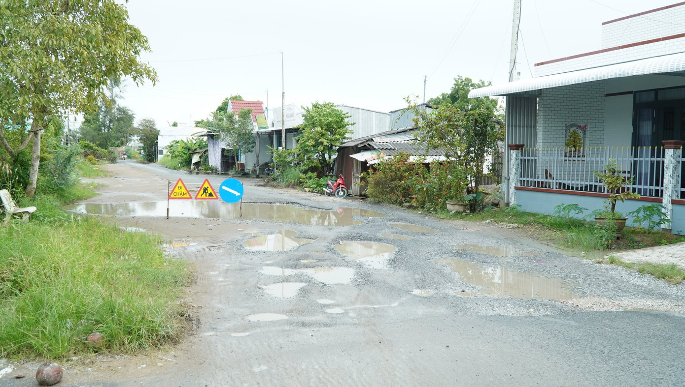 Tuyến đường làm 6 năm vẫn “ì ạch” ở Cà Mau- Ảnh 8. Tuyến đường làm 6 năm vẫn “ì ạch” ở Cà Mau- Ảnh 8.