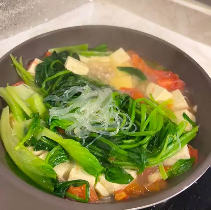 46 tuổi, lương hai vợ chồng 14 triệu/tháng, nuôi 2 con, sau 6 năm để dành được 300 triệu: Người phụ nữ chia sẻ 12 thói quen tiết kiệm “bị chê keo kiệt”- Ảnh 2. 46 tuổi, lương hai vợ chồng 14 triệu/tháng, nuôi 2 con, sau 6 năm để dành được 300 triệu: Người phụ nữ chia sẻ 12 thói quen tiết kiệm “bị chê keo kiệt”- Ảnh 2.