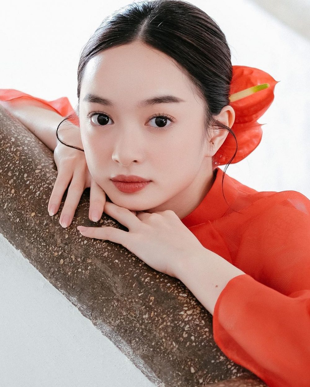 Tại sao ông trời thiên vị mỹ nhân này quá vậy: Đẹp không để đâu cho hết, mới 17 tuổi đã nổi tiếng khắp cả nước- Ảnh 2. Tại sao ông trời thiên vị mỹ nhân này quá vậy: Đẹp không để đâu cho hết, mới 17 tuổi đã nổi tiếng khắp cả nước- Ảnh 2.