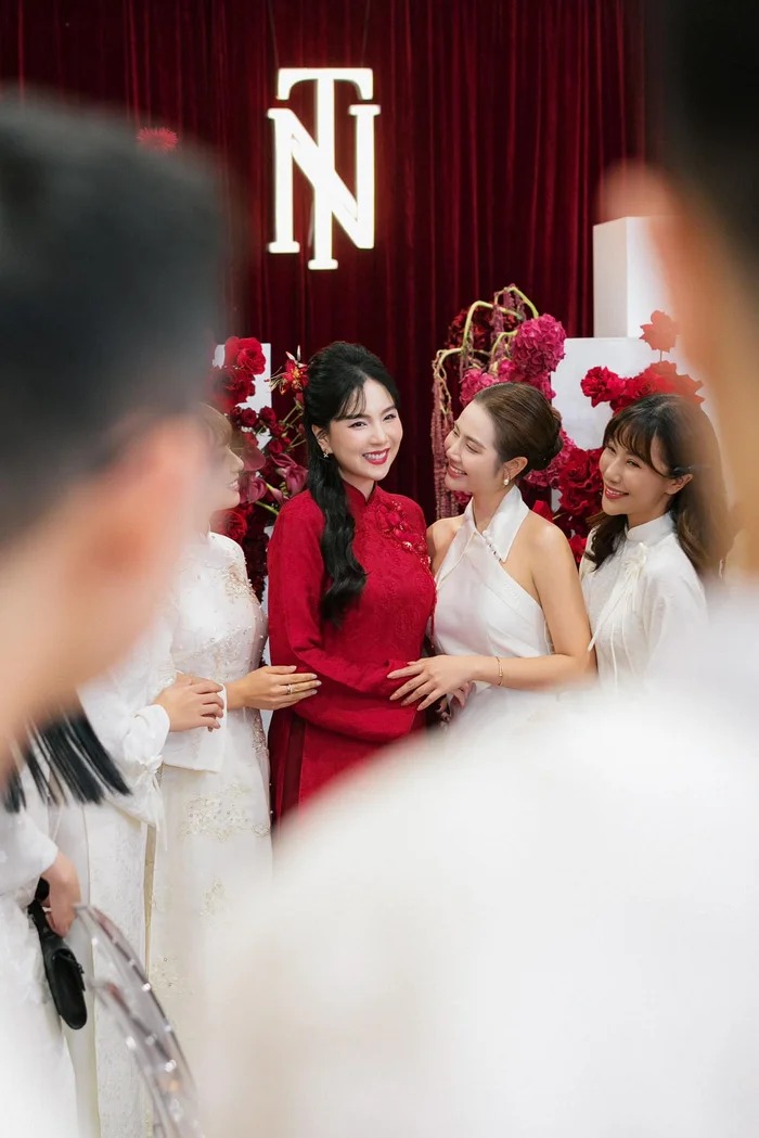 Mỹ nhân Vbiz làm mẹ đơn thân sở hữu khối tài sản khủng, nói gì trước nghi vấn khi mặc váy cưới?- Ảnh 10. Mỹ nhân Vbiz làm mẹ đơn thân sở hữu khối tài sản khủng, nói gì trước nghi vấn khi mặc váy cưới?- Ảnh 10.