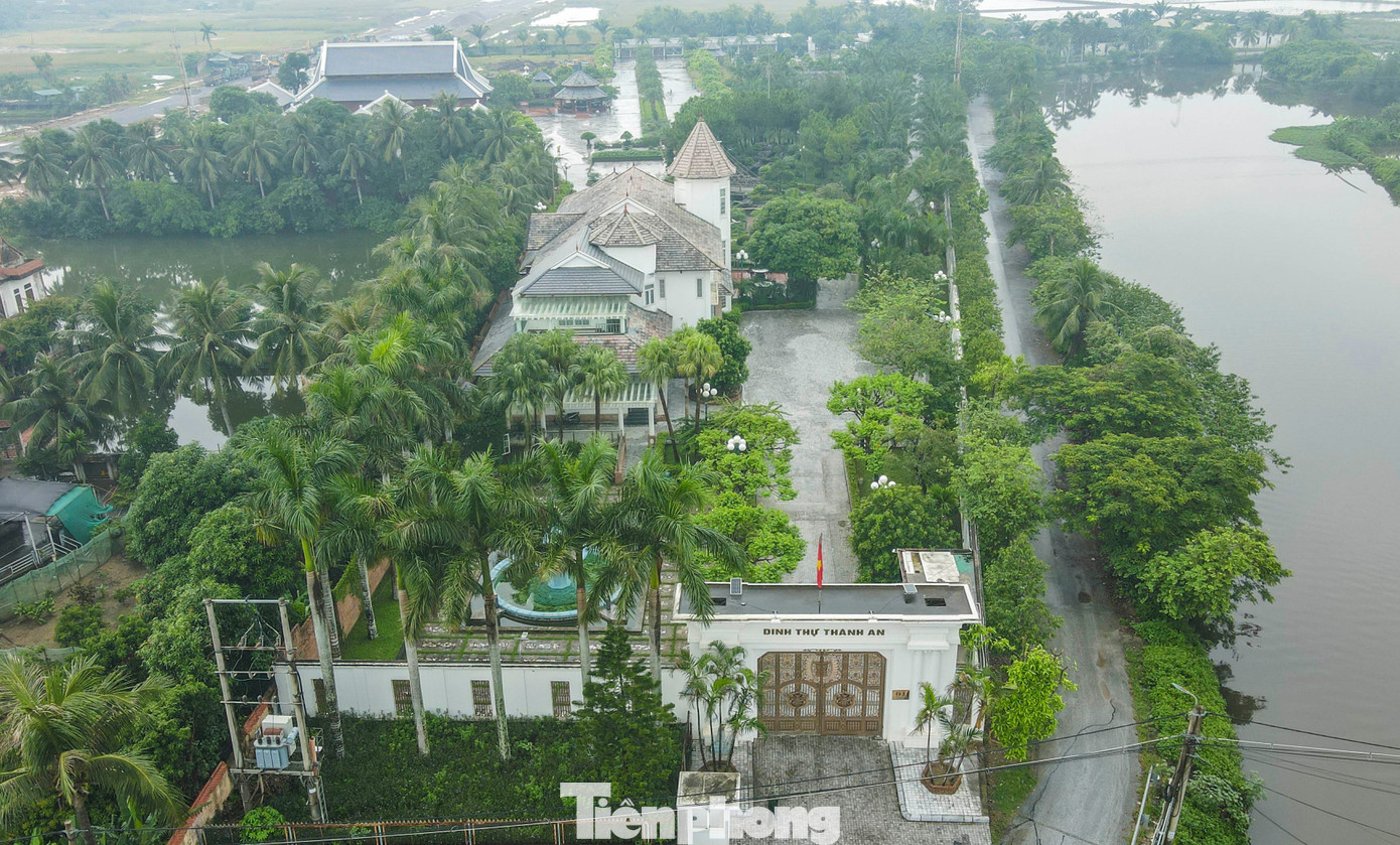 Choáng ngợp khi tận thấy dinh thự hoành tráng 50.000 m2 của ‘Bầu Đoan’- Ảnh 1.