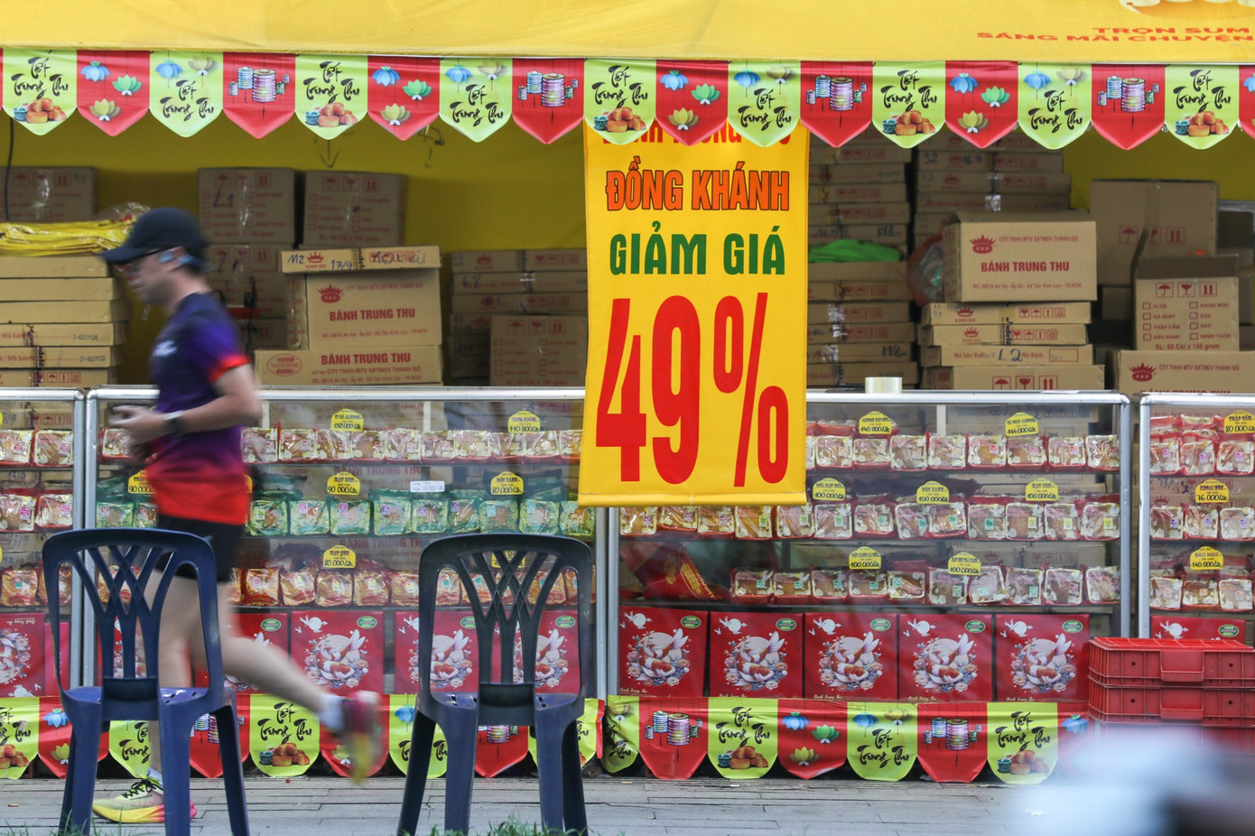 Hình ảnh trái ngược của thị trường bánh trung thu ở TPHCM- Ảnh 1. Hình ảnh trái ngược của thị trường bánh trung thu ở TPHCM- Ảnh 1.