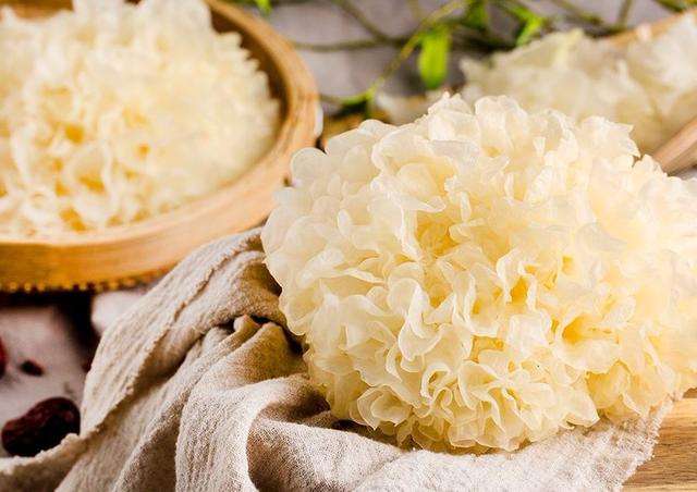 Để chống lại tình trạng khô họng mùa thu, dùng ngay 5 loại thực phẩm bổ phổi được các bác sĩ y học cổ truyền khuyên dùng- Ảnh 6.