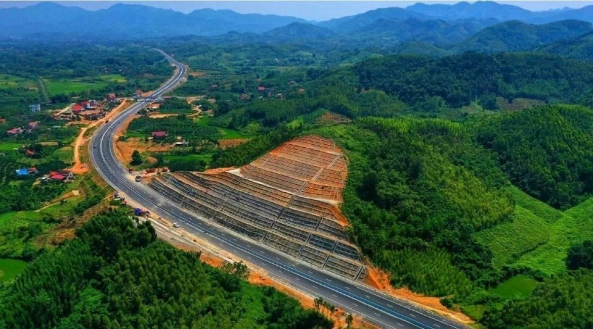 Đề xuất xây cao tốc Vinh - Thanh Thủy gần 24.000 tỷ đồng- Ảnh 1.
