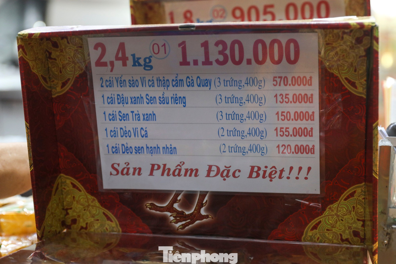 Hình ảnh trái ngược của thị trường bánh trung thu ở TPHCM- Ảnh 8. Hình ảnh trái ngược của thị trường bánh trung thu ở TPHCM- Ảnh 8.
