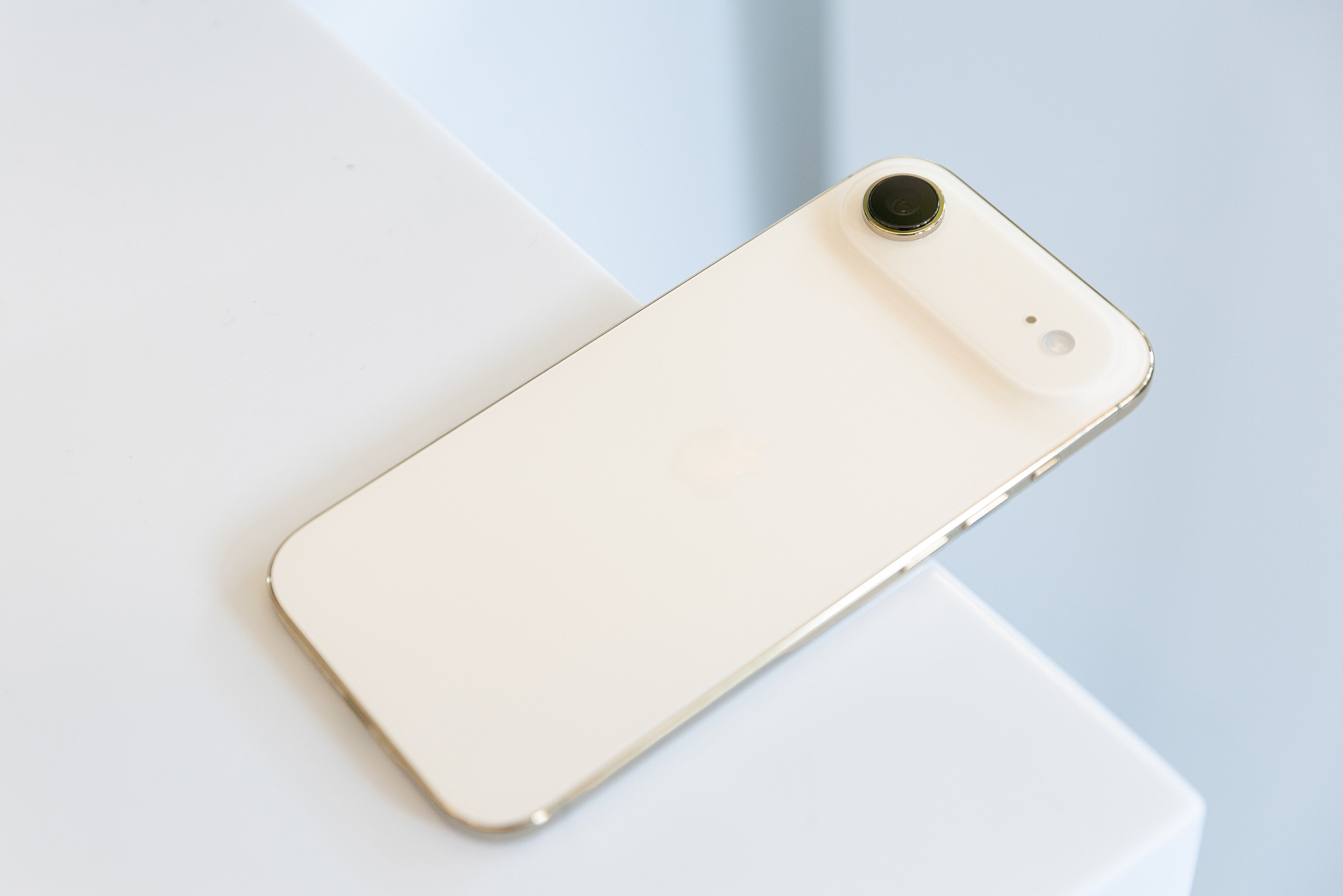 5 mẫu iPhone đáng mua nhất hiện tại- Ảnh 2. 5 mẫu iPhone đáng mua nhất hiện tại- Ảnh 2.