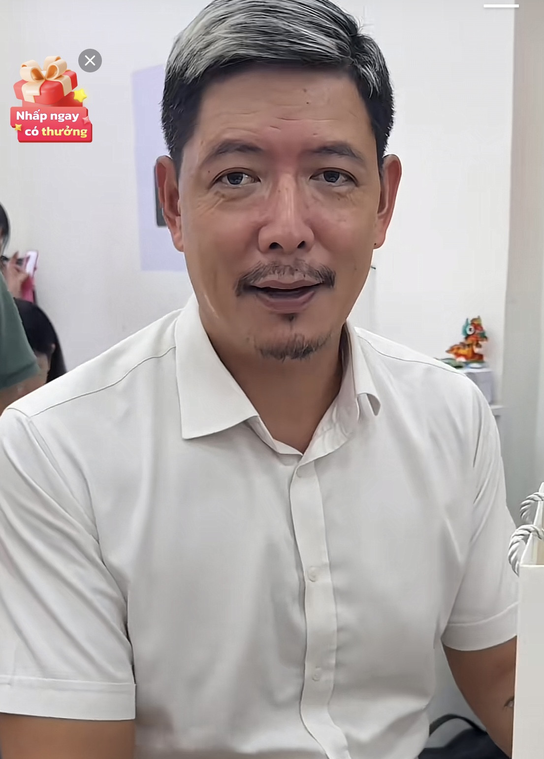 Nam thần Việt xa rời showbiz: Sống thầm lặng bên vợ đại gia, nhan sắc tụt dốc, phát tướng khiến ai cũng tiếc hùi hụi- Ảnh 8. Nam thần Việt xa rời showbiz: Sống thầm lặng bên vợ đại gia, nhan sắc tụt dốc, phát tướng khiến ai cũng tiếc hùi hụi- Ảnh 8.