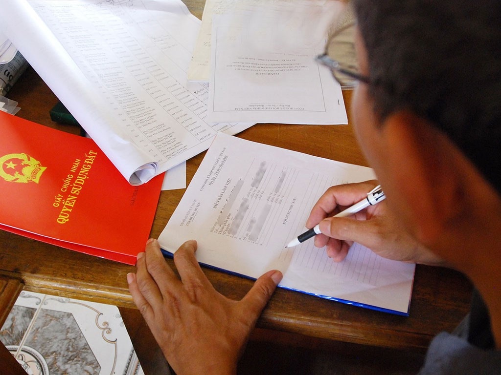 QUAN TRỌNG: Cả nước tổng rà soát sổ đỏ, dữ liệu đất đai "thần tốc" 90 ngày, toàn dân chú ý việc làm ngay!- Ảnh 1.