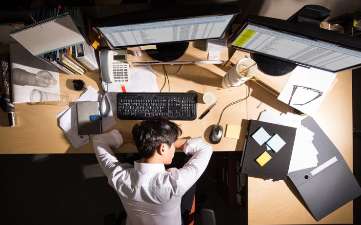 Hustle culture – Văn hóa hối hả của dân văn phòng: Gia tốc thăng tiến hay chỉ là tự đẩy mình tới “cửa tử” nhanh hơn?- Ảnh 1. Hustle culture – Văn hóa hối hả của dân văn phòng: Gia tốc thăng tiến hay chỉ là tự đẩy mình tới “cửa tử” nhanh hơn?- Ảnh 1.