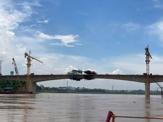 Thủ tướng khen 'kỳ tích' hồi sinh thần tốc cầu Phong Châu của DN Quốc phòng: Tiết kiệm 300 tỷ, xong trong 10 tháng, 5 ngày nữa khánh thành- Ảnh 1.
