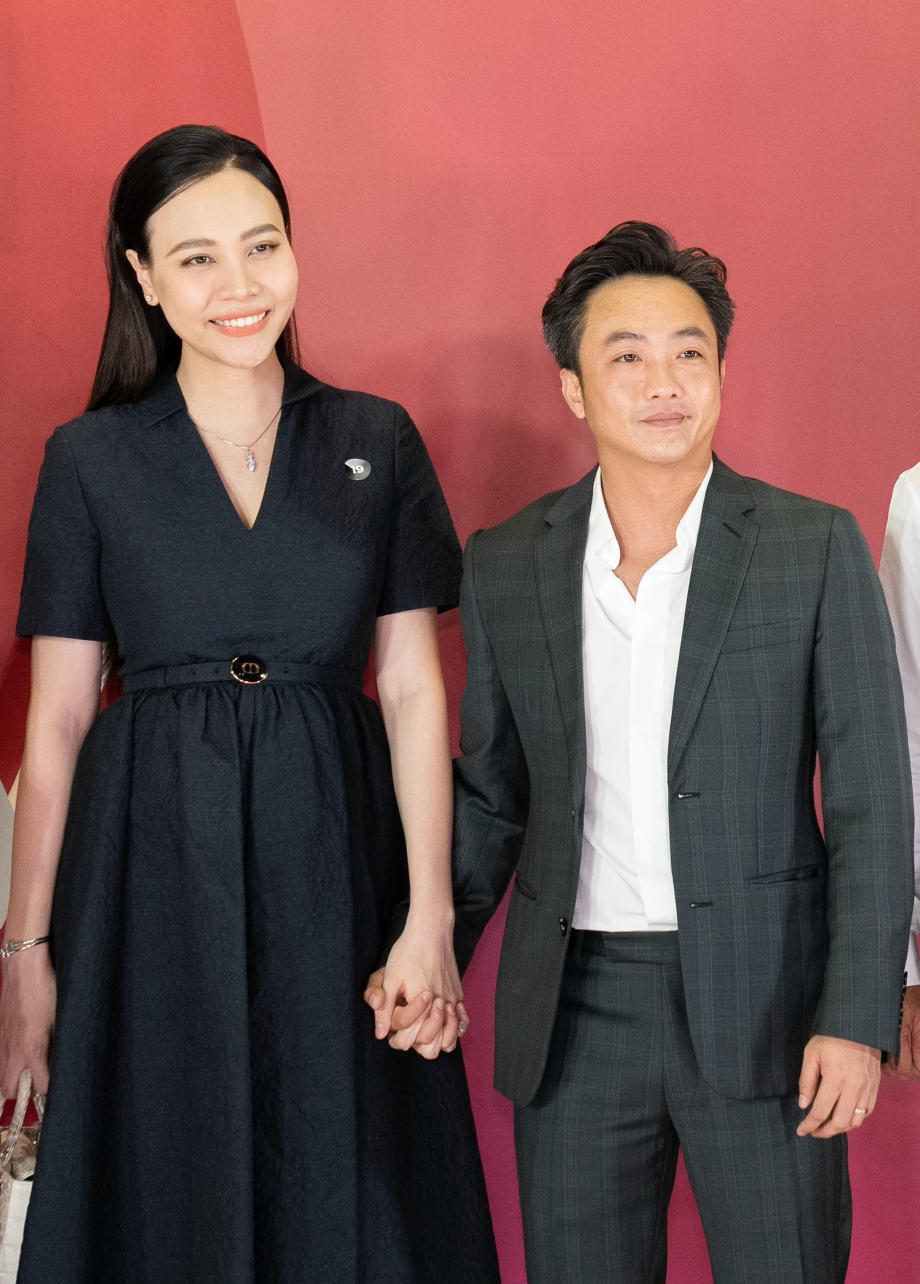 Mỹ nhân Việt bỏ showbiz làm dâu hào môn: Lấy chồng đại gia ai cũng biết mặt, có dàn siêu xe trăm tỷ- Ảnh 2.