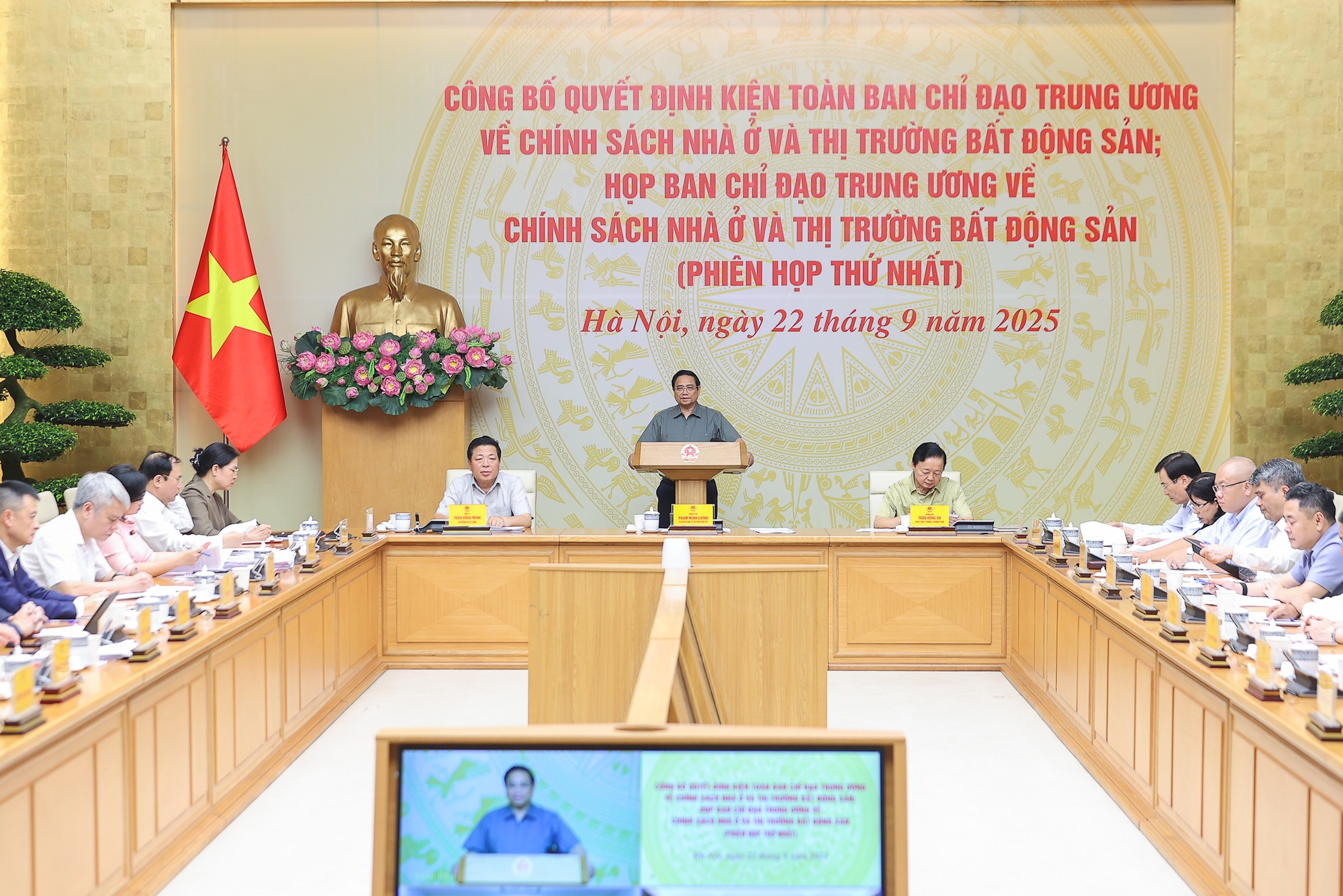 Thủ tướng yêu cầu phải có câu trả lời vì sao “giá nhà chung cư liên tục tăng và cao mãi”- Ảnh 1.