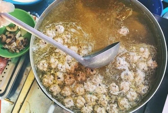 Không phải phở gà, món ăn chỉ từ 30.000 đồng/bát này mới là hương vị Việt lọt top ngon nhất thế giới- Ảnh 5.