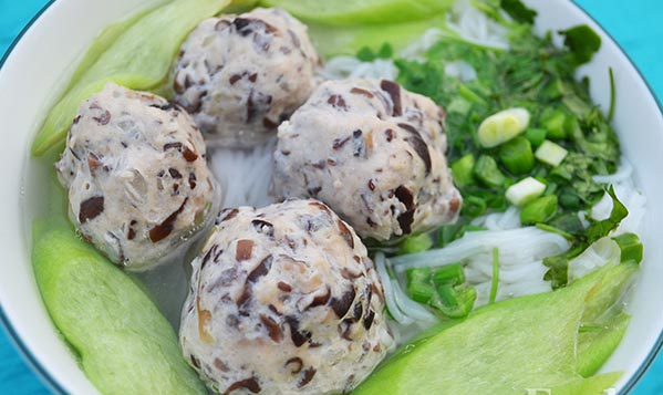 Không phải phở gà, món ăn chỉ từ 30.000 đồng/bát này mới là hương vị Việt lọt top ngon nhất thế giới- Ảnh 2.