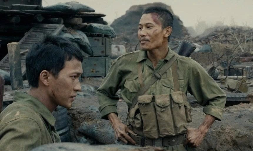 'Mưa đỏ' sắp vượt 700 tỷ đồng, nhà sản xuất bỏ túi bao nhiêu?- Ảnh 4.