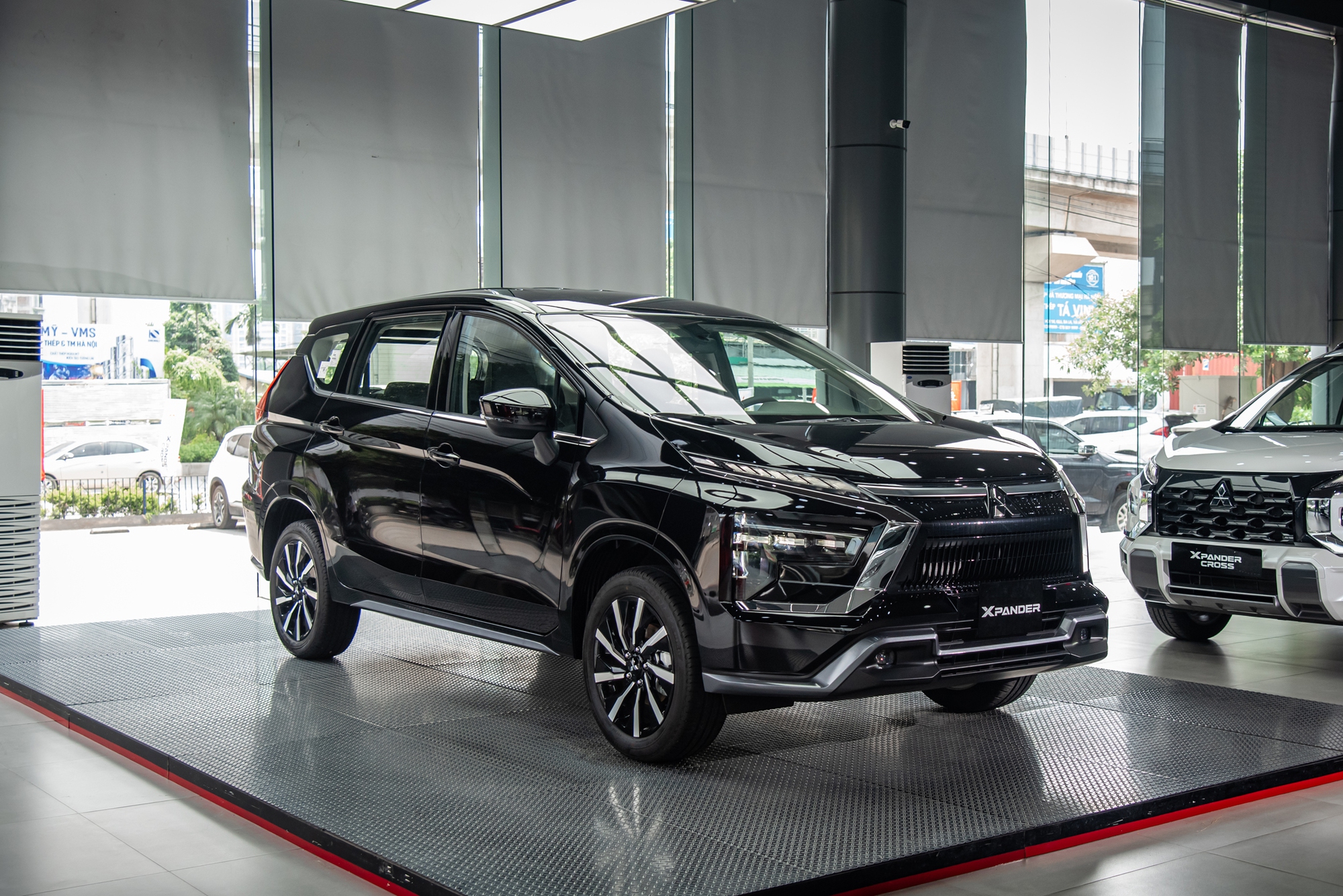Soi kỹ từng khác biệt của Mitsubishi Xpander 2025 vừa ra mắt: Giá cao nhất 699 triệu, đã có 6 túi khí, màn hình điện tử- Ảnh 22. Soi kỹ từng khác biệt của Mitsubishi Xpander 2025 vừa ra mắt: Giá cao nhất 699 triệu, đã có 6 túi khí, màn hình điện tử- Ảnh 22.