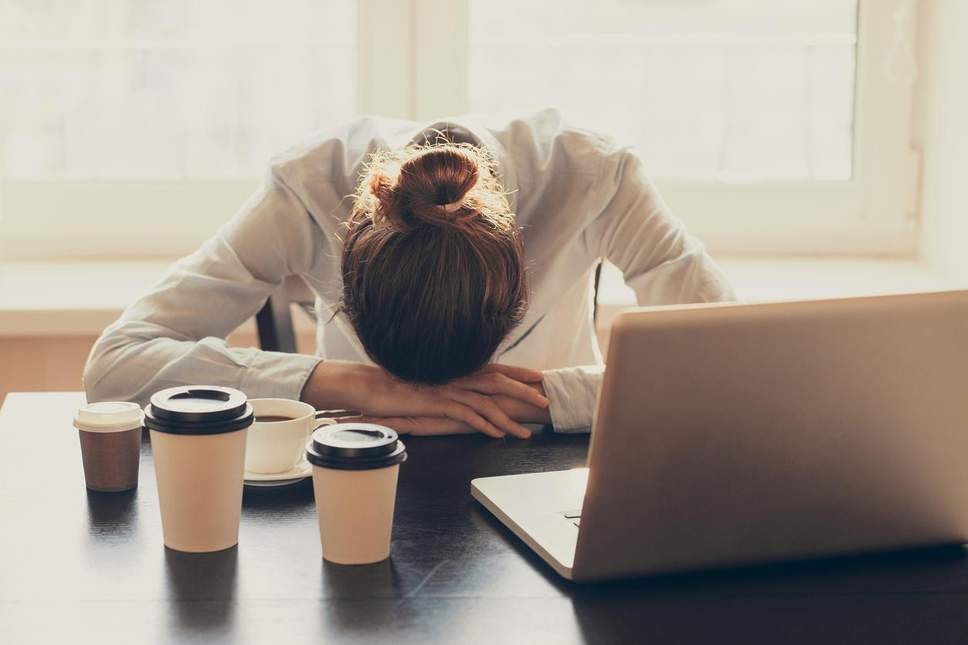 Hustle culture – Văn hóa hối hả của dân văn phòng: Gia tốc thăng tiến hay chỉ là tự đẩy mình tới “cửa tử” nhanh hơn?- Ảnh 2. Hustle culture – Văn hóa hối hả của dân văn phòng: Gia tốc thăng tiến hay chỉ là tự đẩy mình tới “cửa tử” nhanh hơn?- Ảnh 2.
