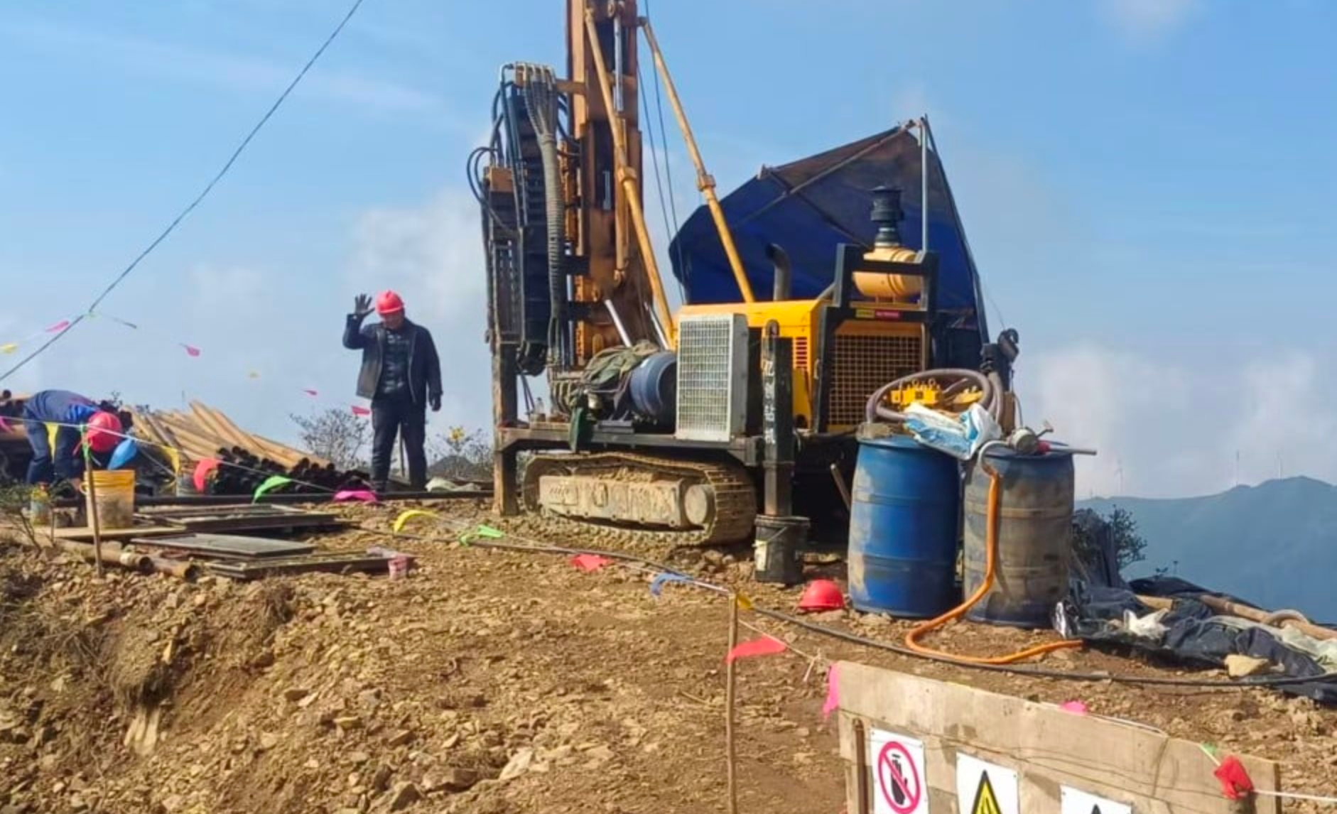 Mỹ làm nhưng không hiệu quả, Trung Quốc ra mắt thiết bị mạnh gấp 16 lần trong ‘phút mốt’: Vận hành hệ thống ăng-ten siêu khủng, tìm thấy ‘kho báu’ ở độ sâu hàng nghìn mét- Ảnh 1.