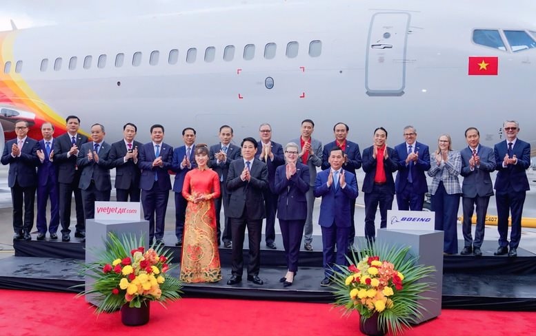 Dưới sự chứng kiến của Chủ tịch nước, Vietjet của tỷ phú Phương Thảo hiện thực hóa đơn hàng lịch sử- Ảnh 1.