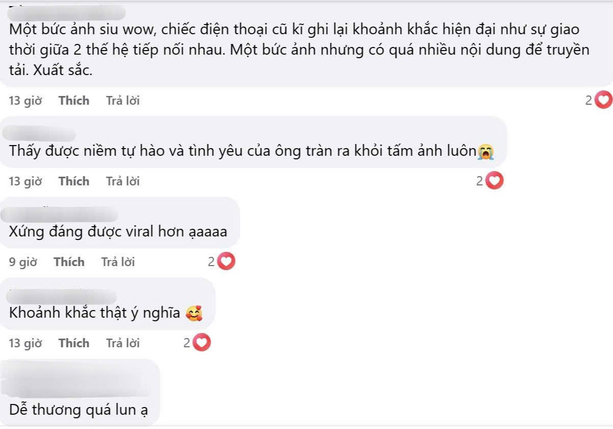 Xúc động cụ ông 91 tuổi dùng "cục gạch" chụp ảnh cháu gái trong lễ tốt nghiệp- Ảnh 4. Xúc động cụ ông 91 tuổi dùng "cục gạch" chụp ảnh cháu gái trong lễ tốt nghiệp- Ảnh 4.