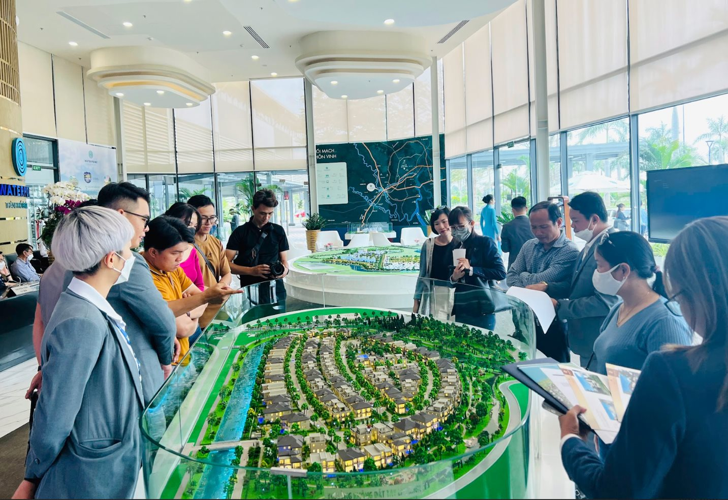 Giá bất động sản đô thị vệ tinh đang thấp hơn khu trung tâm khoảng 40-50%- Ảnh 2.