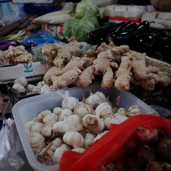 Vì sao nam giới nên ăn 1 lát gừng sau khi thức dậy buổi sáng?- Ảnh 1.