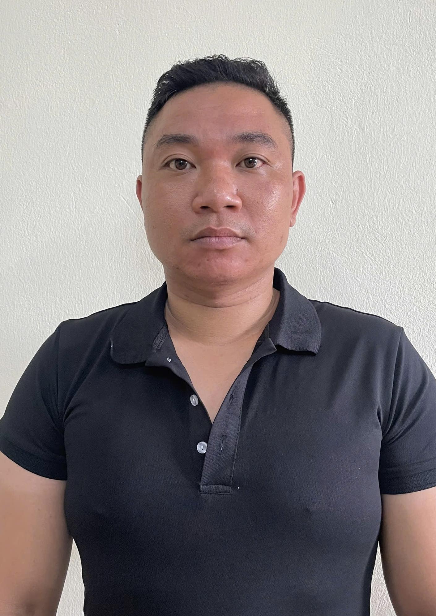 Kiểm tra phòng trọ, bắt Lê Mạnh Phúc sinh năm 1992- Ảnh 1. Kiểm tra phòng trọ, bắt Lê Mạnh Phúc sinh năm 1992- Ảnh 1.