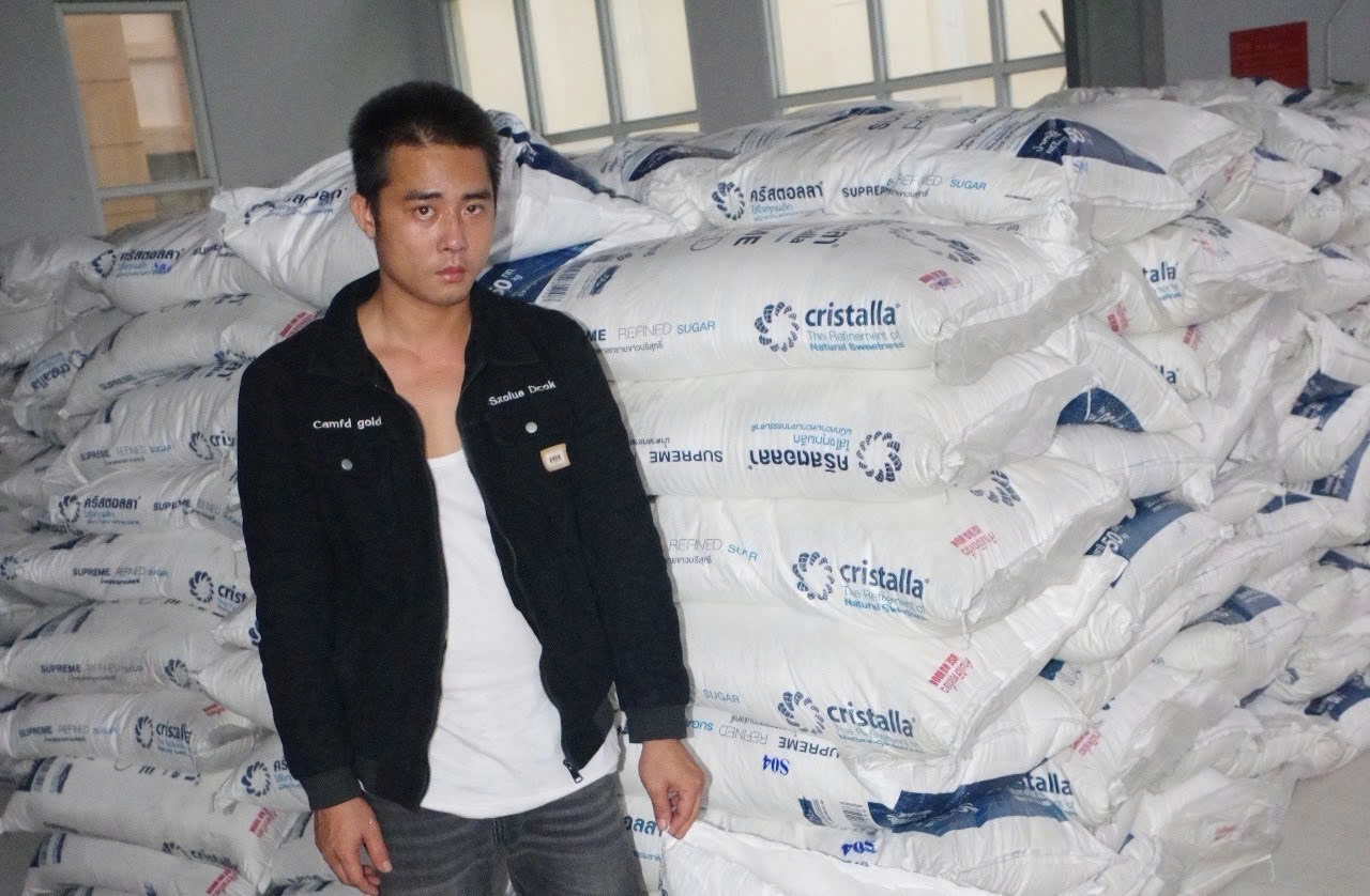 Kiểm tra container, Công an TP HCM bắt ngay tài xế- Ảnh 1.