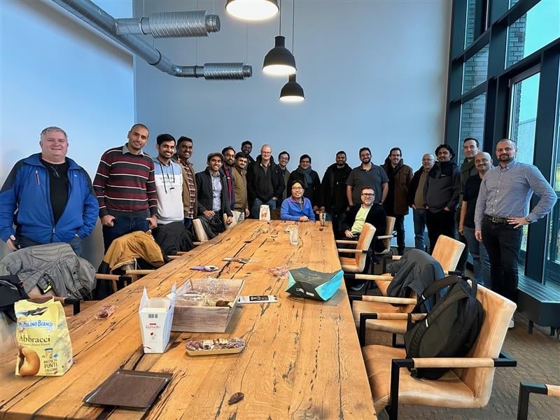 Viện trưởng lần đầu hé lộ dàn nhân sự khủng đứng sau tham vọng xe tự lái của VinFast- Ảnh 3. Viện trưởng lần đầu hé lộ dàn nhân sự khủng đứng sau tham vọng xe tự lái của VinFast- Ảnh 3.