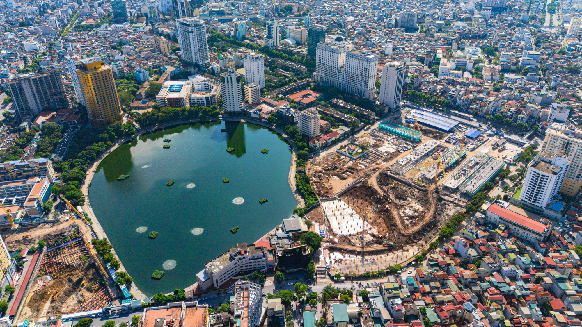 Hồ duy nhất ở trung tâm Hà Nội có 2 dự án lớn đang xây: Vinhomes làm nhà trăm tỷ, tương lai có 3 khách sạn cao tầng- Ảnh 1.