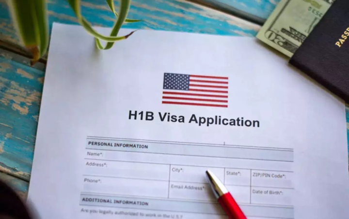 Thung lũng Silicon 'dậy sóng' trước phí thị thực 100.000 USD của ông Trump- Ảnh 1.