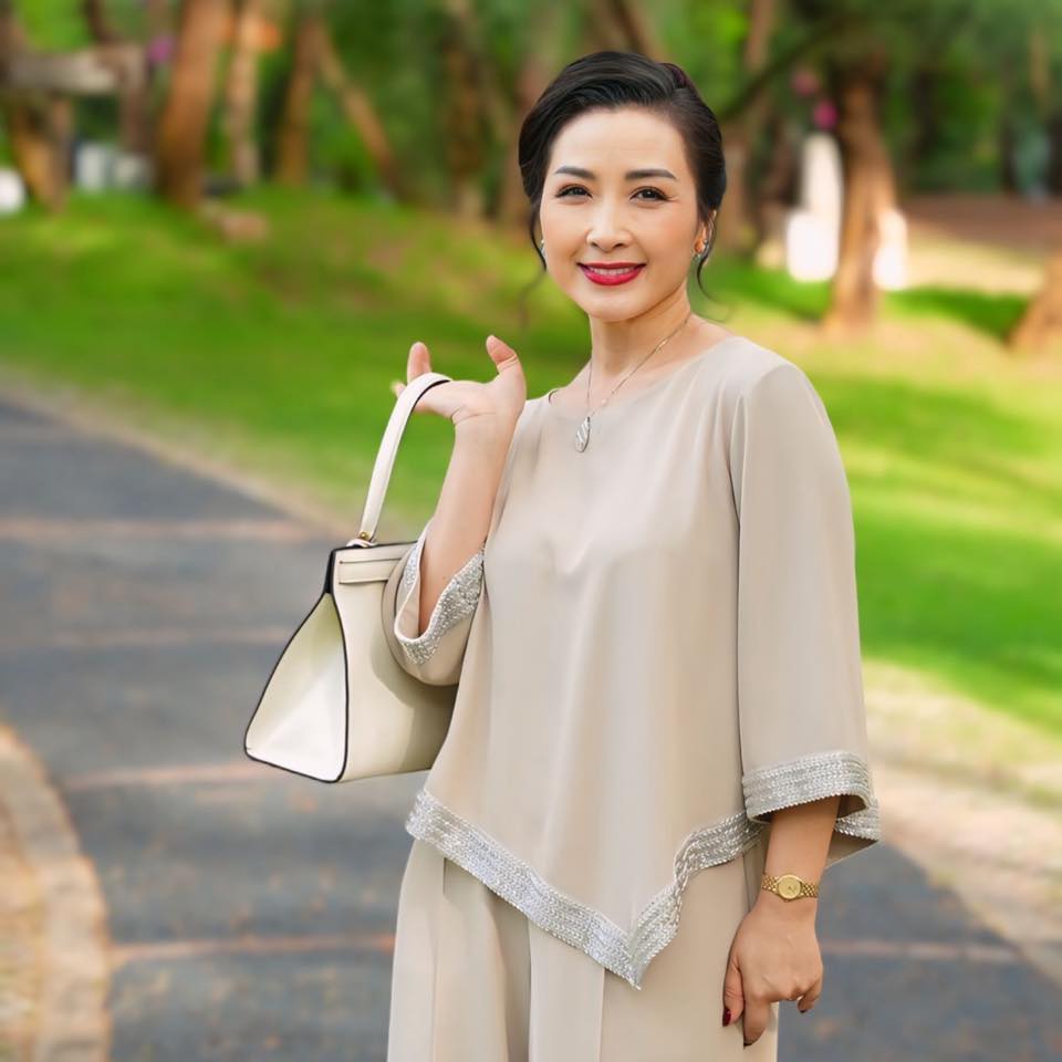Nữ nghệ sĩ là hoa hậu màn ảnh Việt hiếm hoi công khai chồng, sống hạnh phúc dù "mỗi người một nơi"- Ảnh 8.