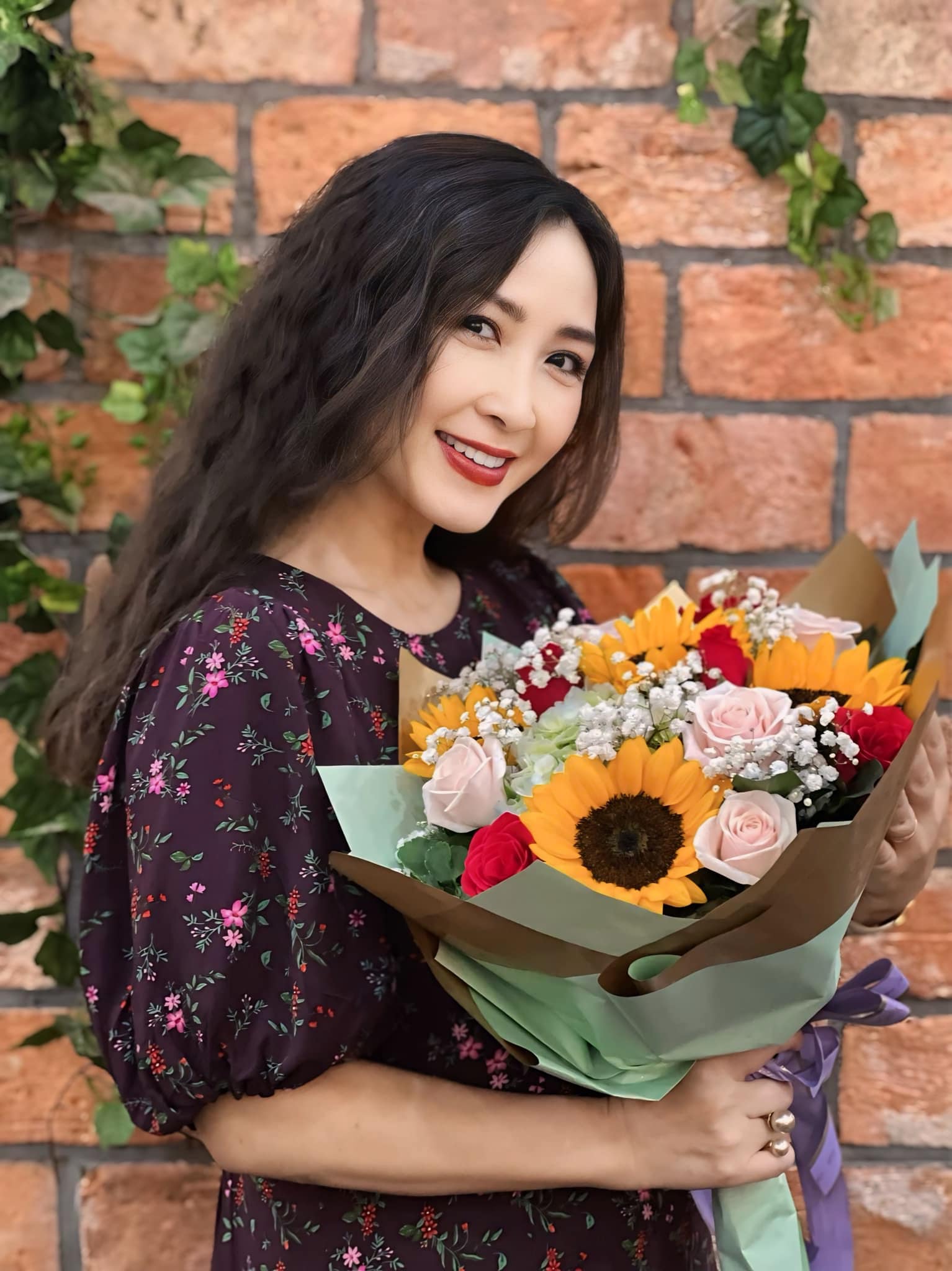 Nữ nghệ sĩ là hoa hậu màn ảnh Việt hiếm hoi công khai chồng, sống hạnh phúc dù "mỗi người một nơi"- Ảnh 6.