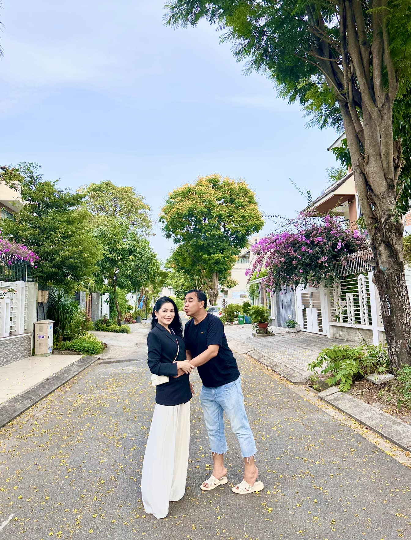 Vợ đại gia đẹp như minh tinh của nam NSƯT là Phó chủ tịch Hội điện ảnh Việt Nam- Ảnh 3.